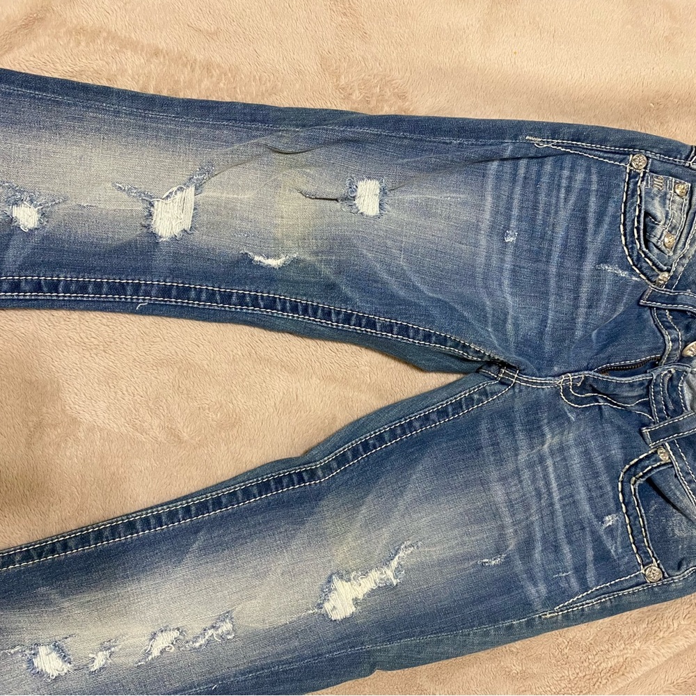 Stylish Blue Distressed Women's Jeans
